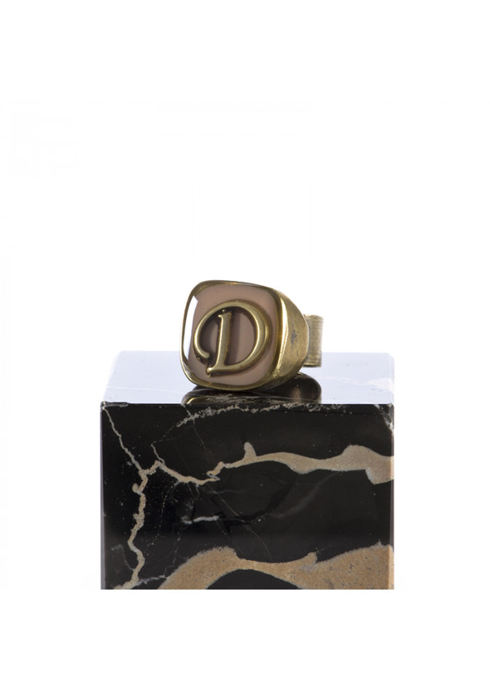 DERNA | ACCESSORI DONNA ANELLO LETTERA 'D' FATTO A MANO ROSA CIPRIA UNIQUE ACCESSORI DONNA ANELLO LETTERA 'D' FATTO A MANO ROSA CIPRIA UNIQUE