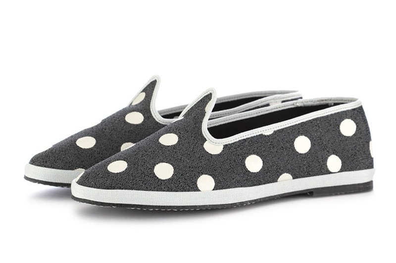 Black and white online polka dot flat shoes