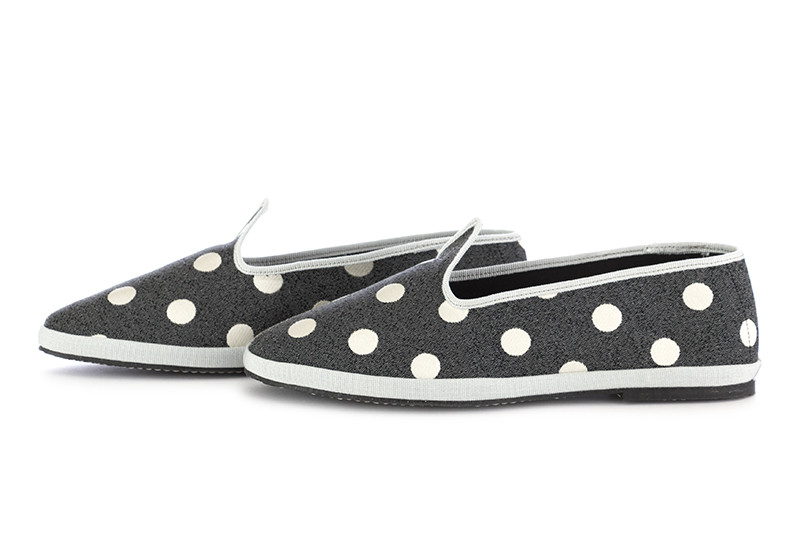 Black and white polka dot flat shoes sales