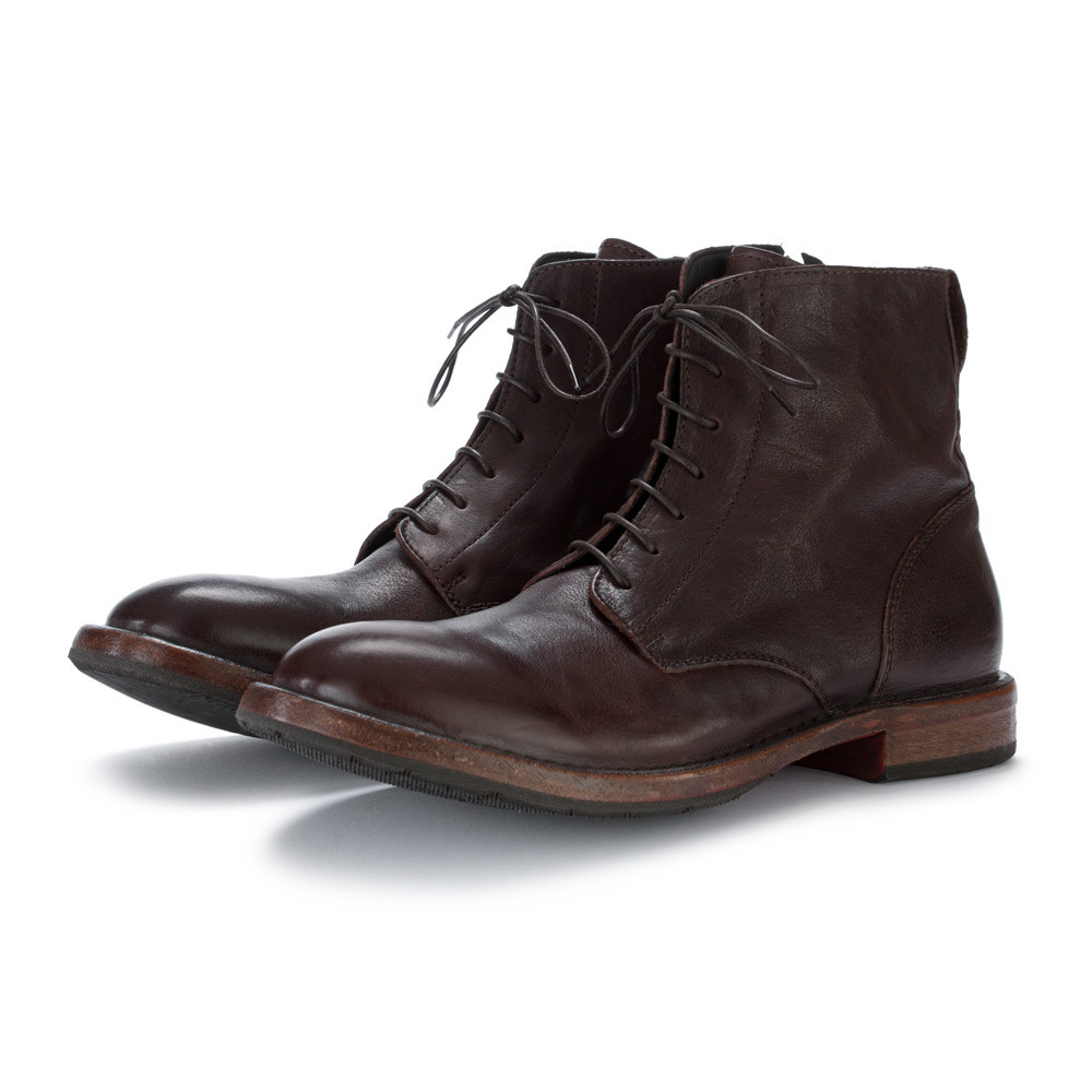 Moma boots 2025