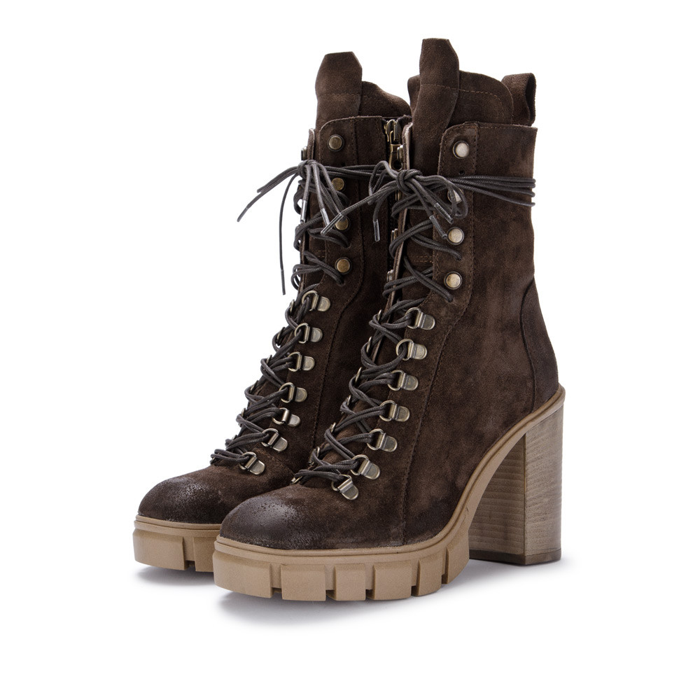 Stivale best sale scamosciato marrone