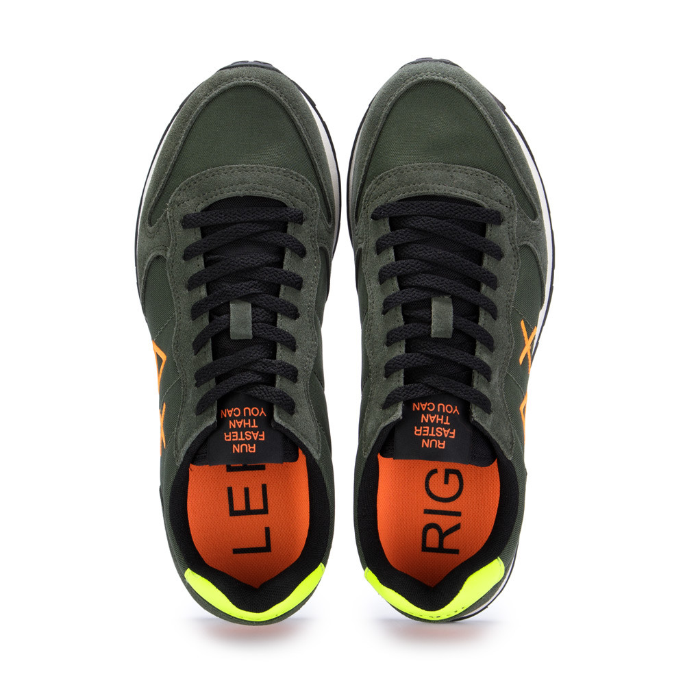 Scarpe da on sale ginnastica verde militare