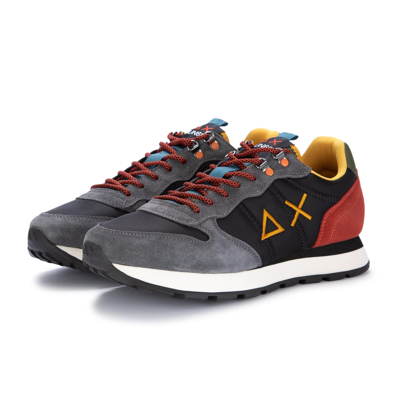 Sneakers by tom store